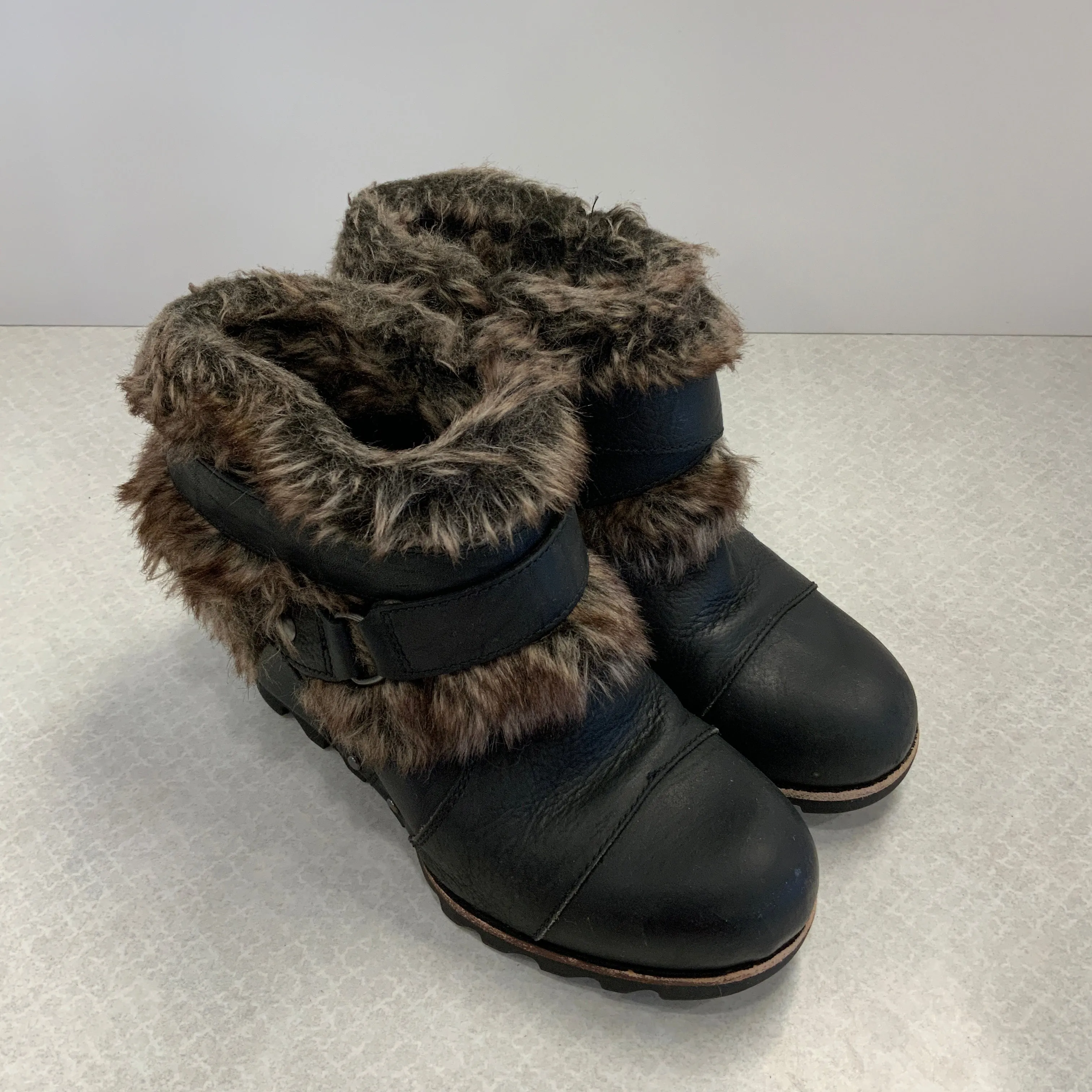 Boots Ankle Heels By Sorel  Size: 6.5