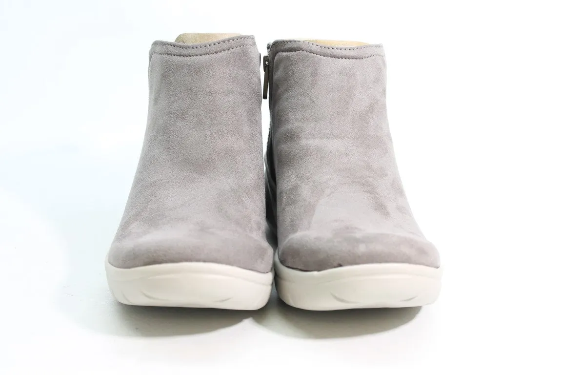 Bzees Karma  Women's Boots Floor Sample